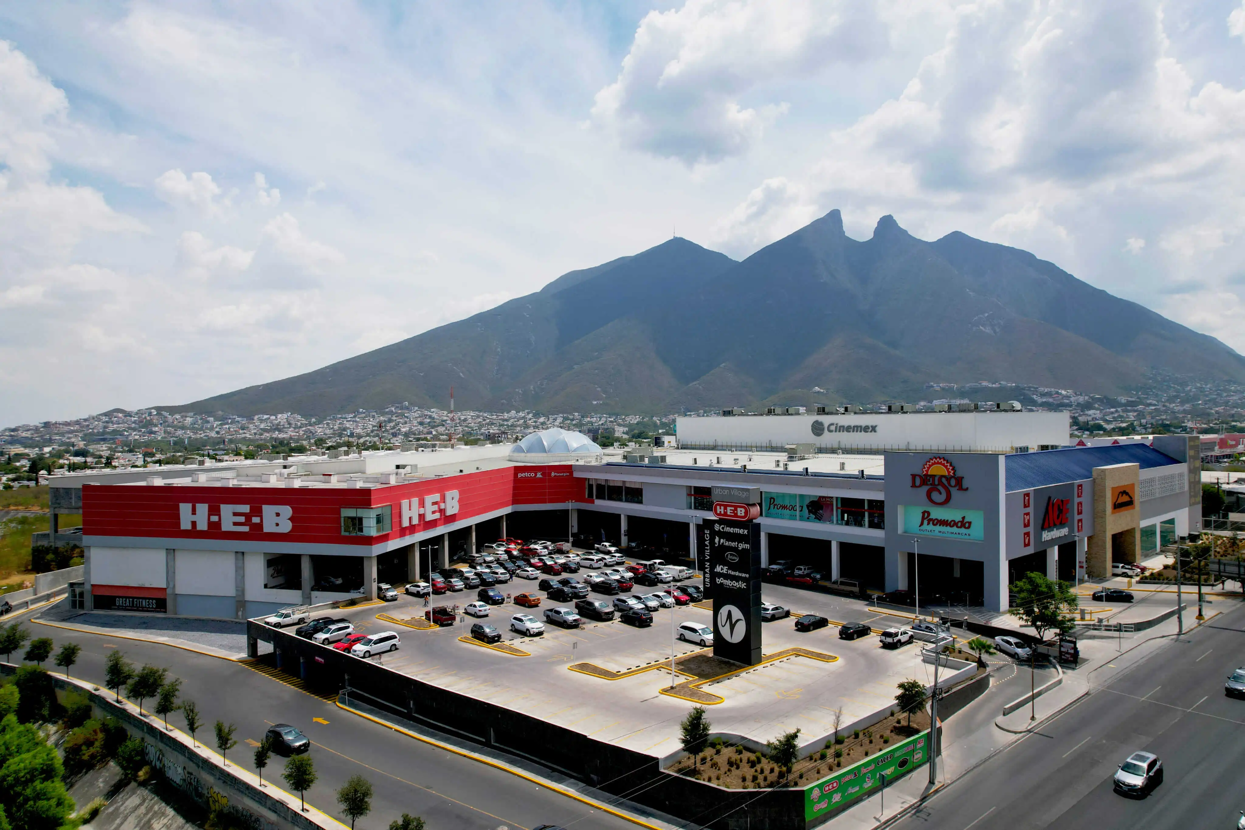 Estacionamiento desde arriba